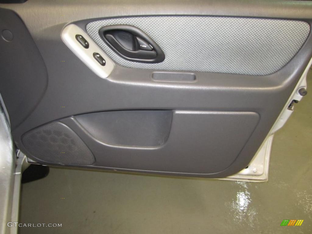 2006 Ford Escape Hybrid 4WD Door Panel Photos