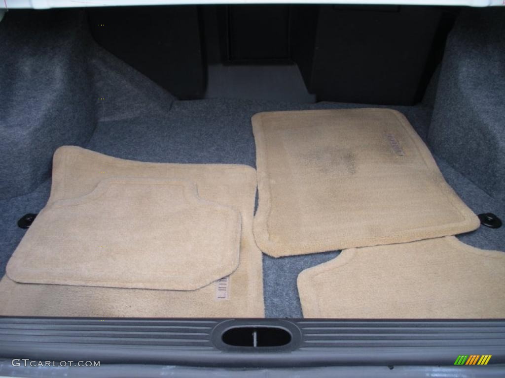 2005 Buick LeSabre Limited Trunk Photo #39168002