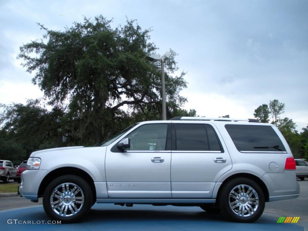 Ingot Silver Metallic 2010 Lincoln Navigator Limited Edition Exterior Photo #39168070