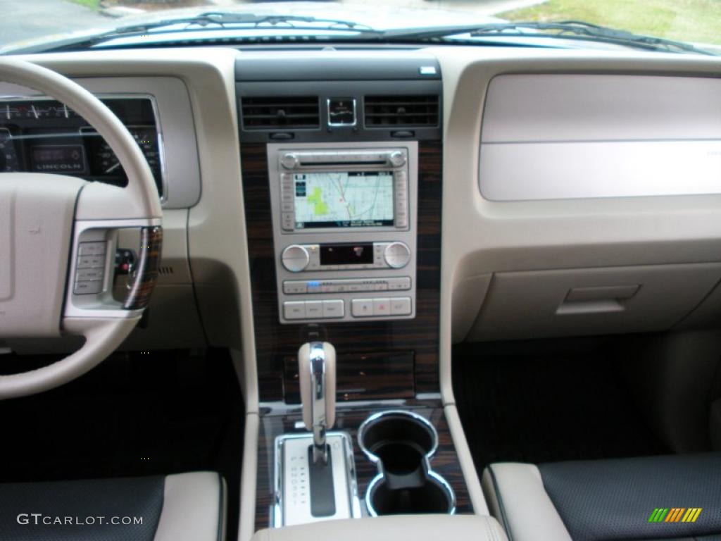 2010 Lincoln Navigator Limited Edition Limited Stone/Charcoal Dashboard Photo #39168358