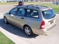 2001 Jackpot Gold Metallic Ford Focus SE Wagon  photo #4