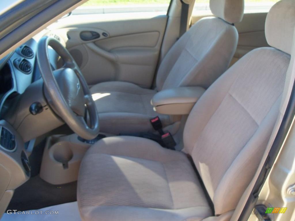 2001 Focus SE Wagon - Jackpot Gold Metallic / Medium Pebble photo #14