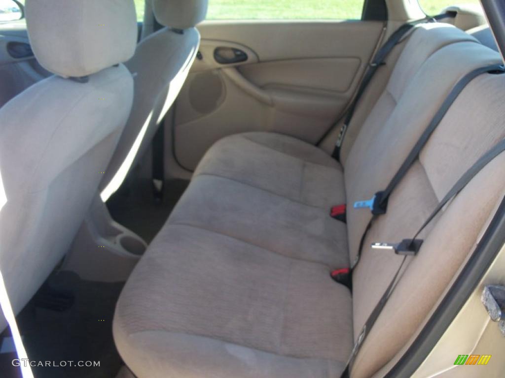 2001 Ford Focus SE Wagon interior Photo #39169220
