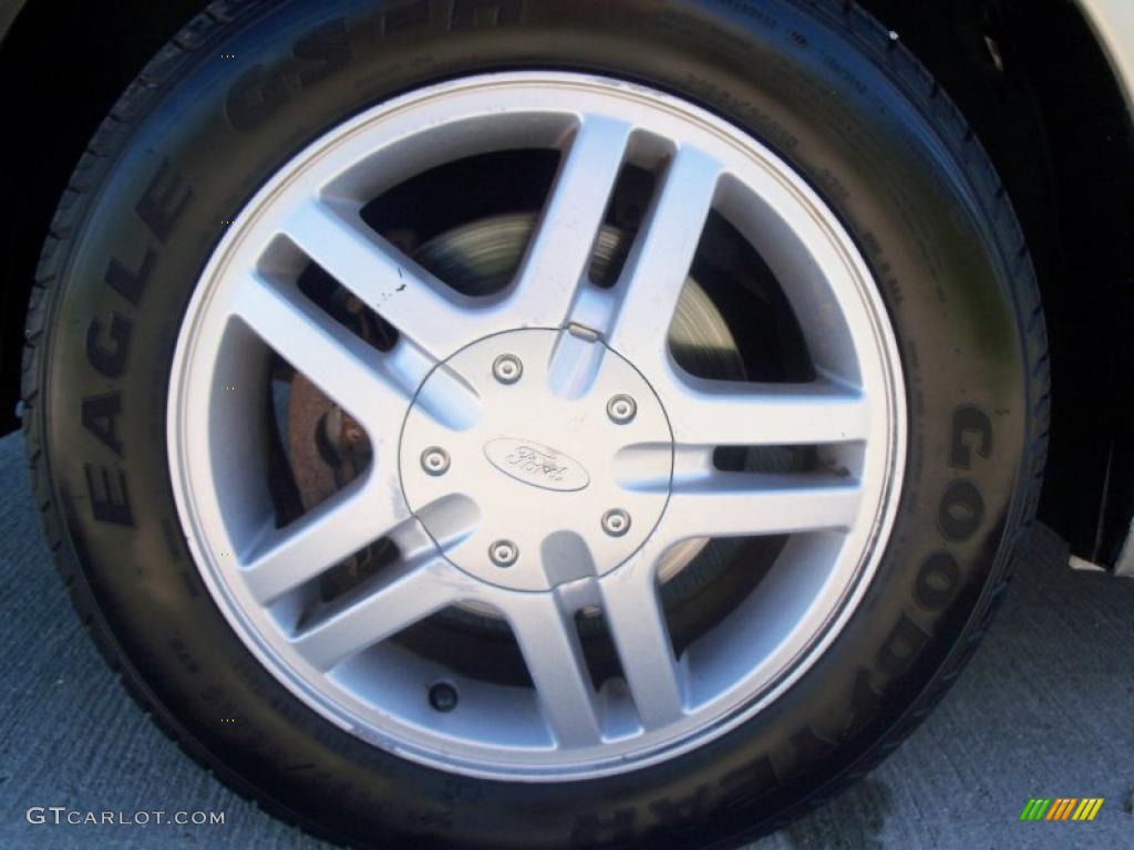 2001 Ford Focus SE Wagon Wheel Photo #39169402