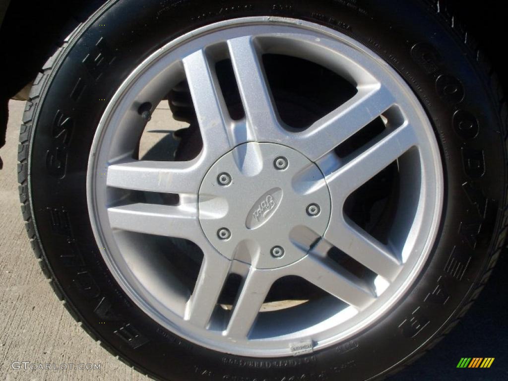 2001 Ford Focus SE Wagon Wheel Photo #39169430