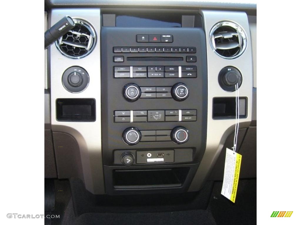 2010 F150 XLT SuperCab 4x4 - Red Candy Metallic / Medium Stone photo #11