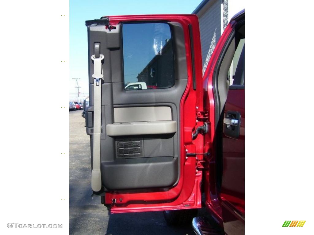 2010 F150 XLT SuperCab 4x4 - Red Candy Metallic / Medium Stone photo #15