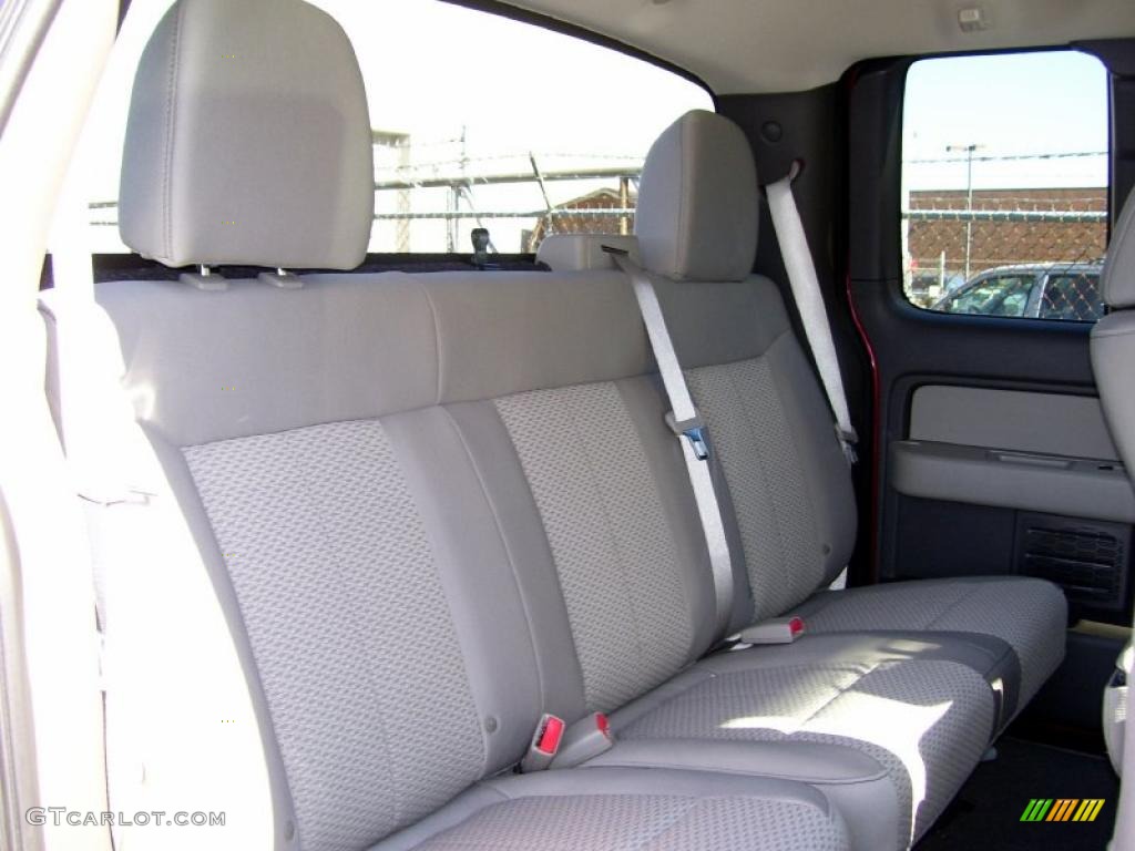 2010 F150 XLT SuperCab 4x4 - Red Candy Metallic / Medium Stone photo #16