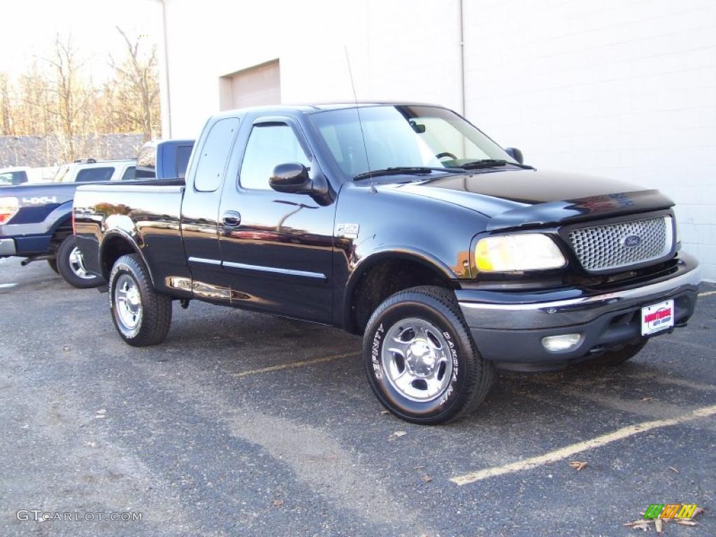 1999 F150 XLT Extended Cab 4x4 - Black / Medium Graphite photo #3