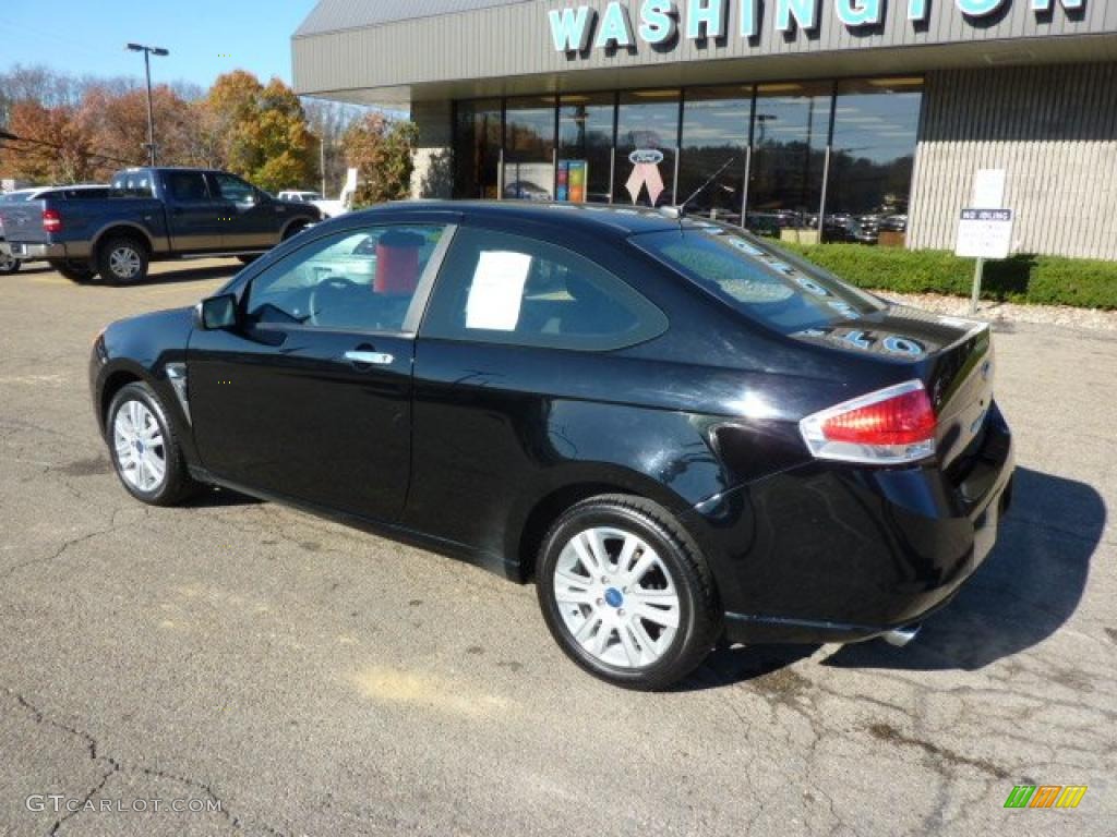 2008 Focus SE Coupe - Black / Charcoal Black photo #2