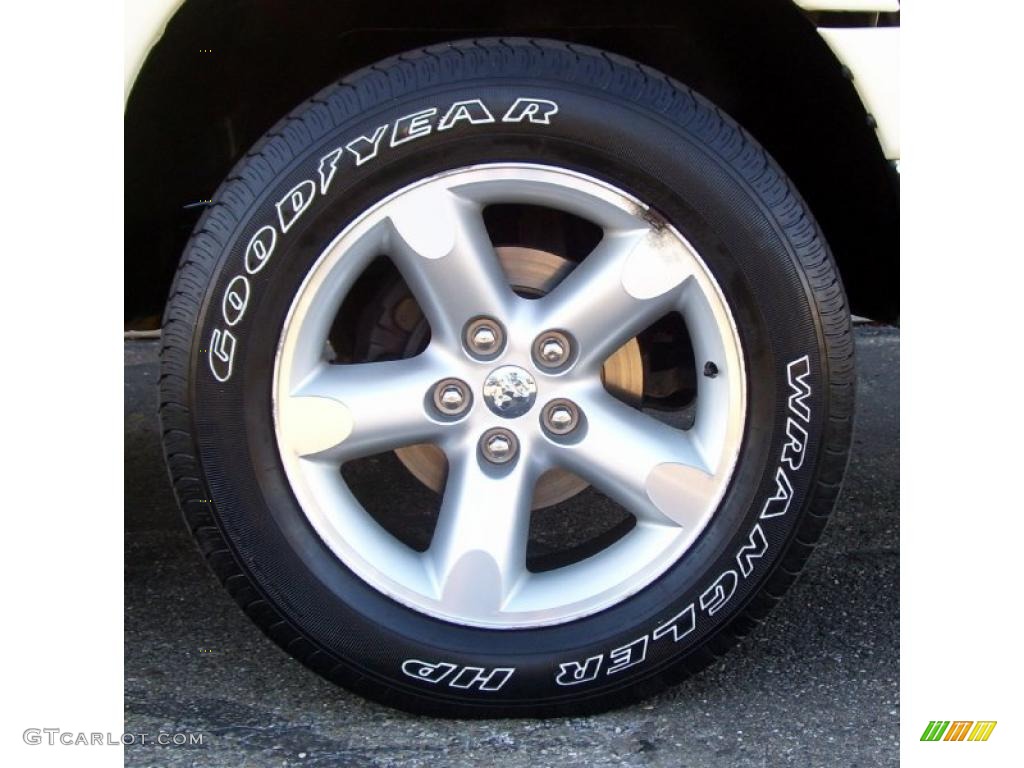 2006 Ram 1500 Big Horn Edition Quad Cab 4x4 - Bright White / Medium Slate Gray photo #25