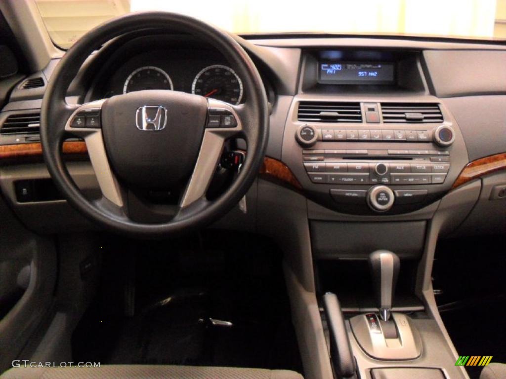 2011 Honda Accord EX Sedan Gray Dashboard Photo #39172038