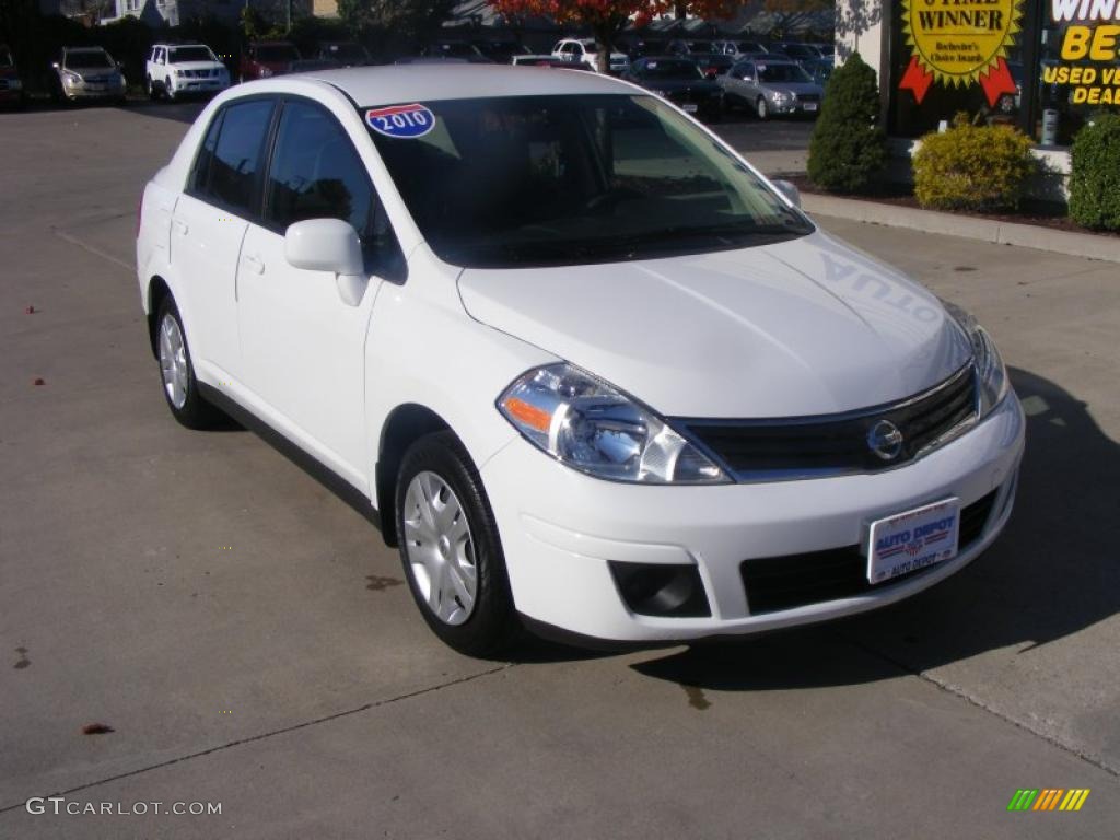 2010 Nissan Versa 1.8 S Sedan Exterior Photos