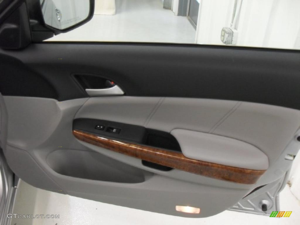 2011 Honda Accord EX-L V6 Sedan Gray Door Panel Photo #39172642