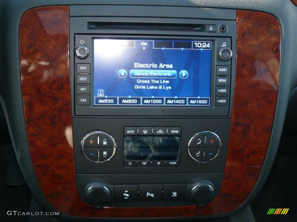 2009 Chevrolet Tahoe Hybrid 4x4 Controls Photo #39173238