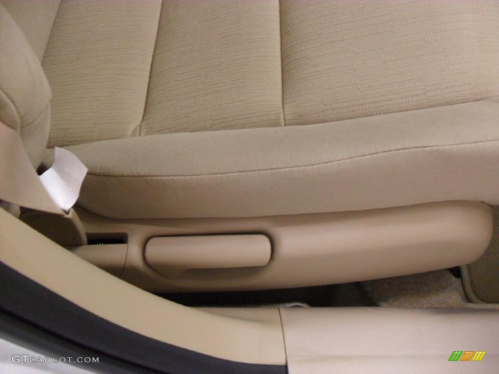 Ivory Interior 2011 Honda Accord LX-P Sedan Photo #39174058