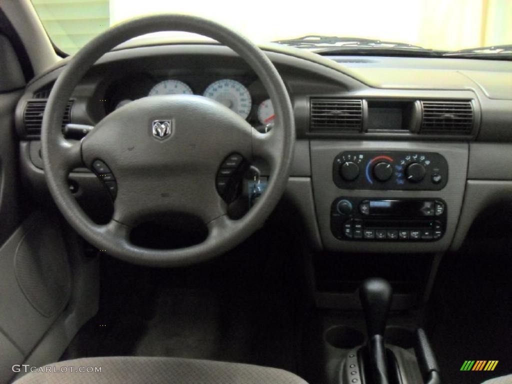2005 Dodge Stratus SXT Sedan Dark Slate Gray Dashboard Photo #39176885