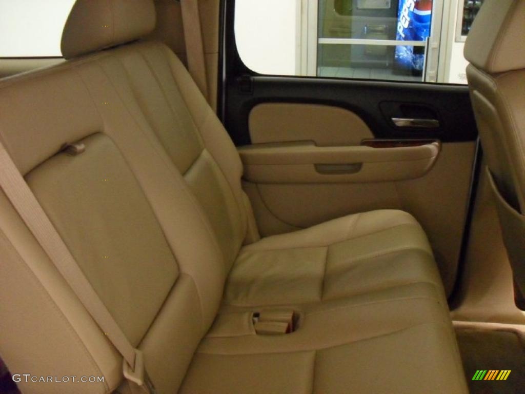 Light Cashmere/Ebony Interior 2007 Chevrolet Suburban 1500 LT Photo #39177431
