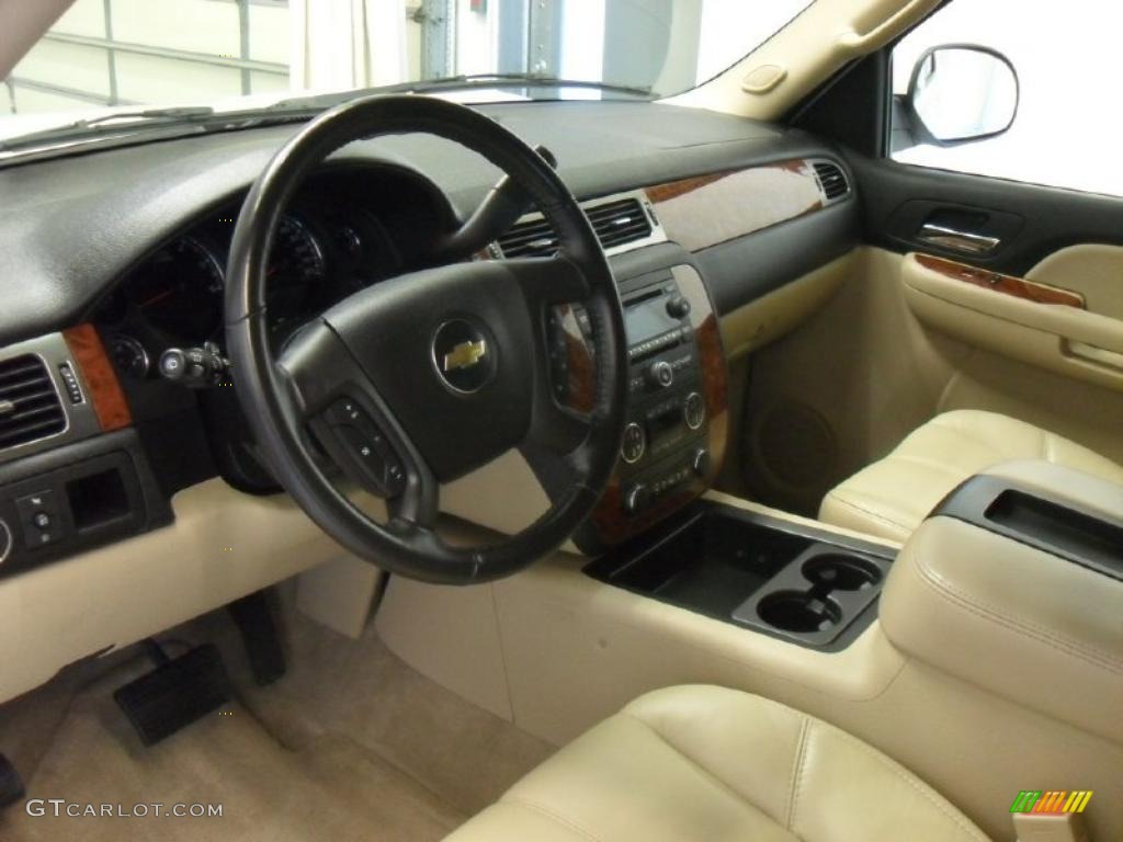 Light Cashmere/Ebony Interior 2007 Chevrolet Suburban 1500 LT Photo #39177571