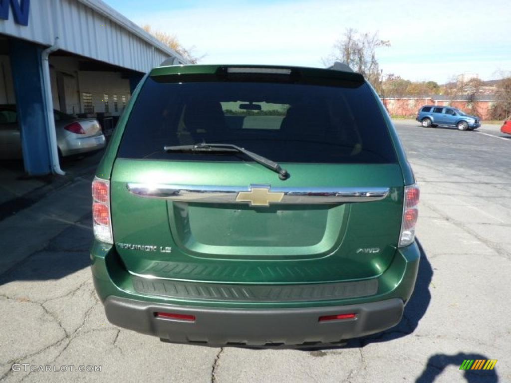 2005 Equinox LS AWD - Meander Green Metallic / Light Cashmere photo #9