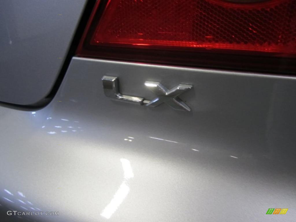 2005 Honda Civic LX Coupe Marks and Logos Photos