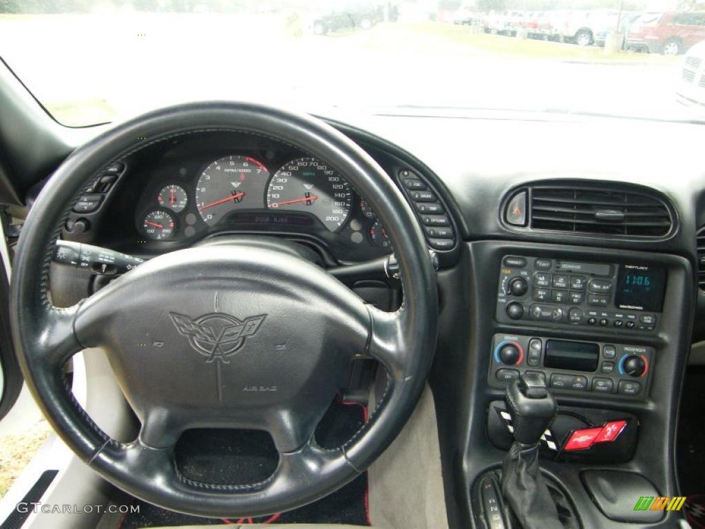 2000 Chevrolet Corvette Coupe Light Oak Dashboard Photo #39179983