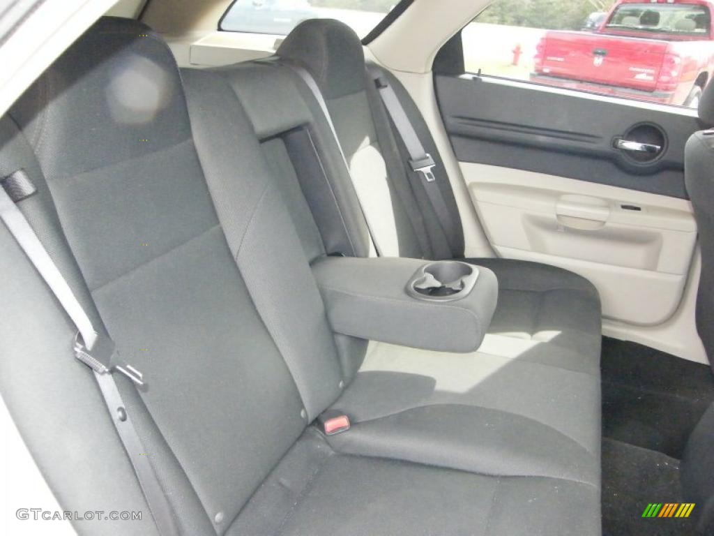 Dark Slate Gray/Light Graystone Interior 2005 Dodge Magnum SE Photo #39180543