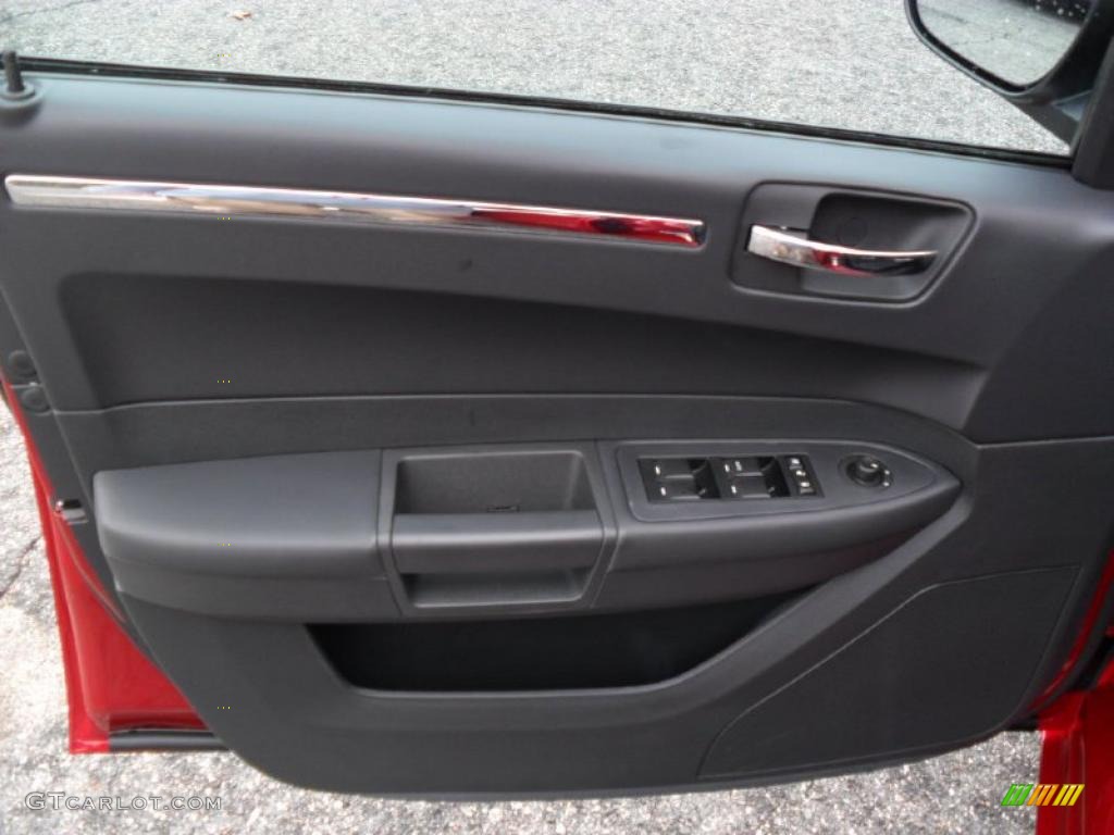 2010 Chrysler 300 Touring Dark Slate Gray Door Panel Photo #39180855