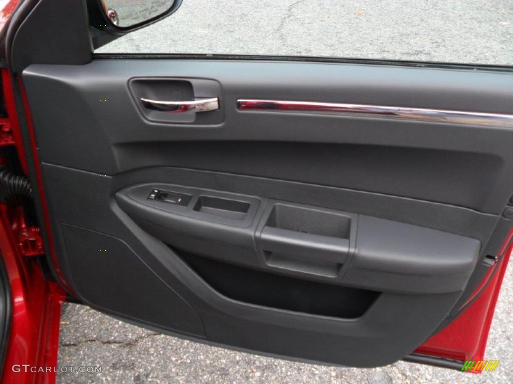 2010 Chrysler 300 Touring Dark Slate Gray Door Panel Photo #39181043