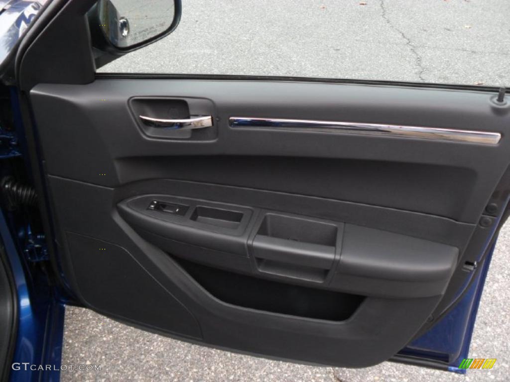 2010 Chrysler 300 Touring Dark Slate Gray Door Panel Photo #39181455