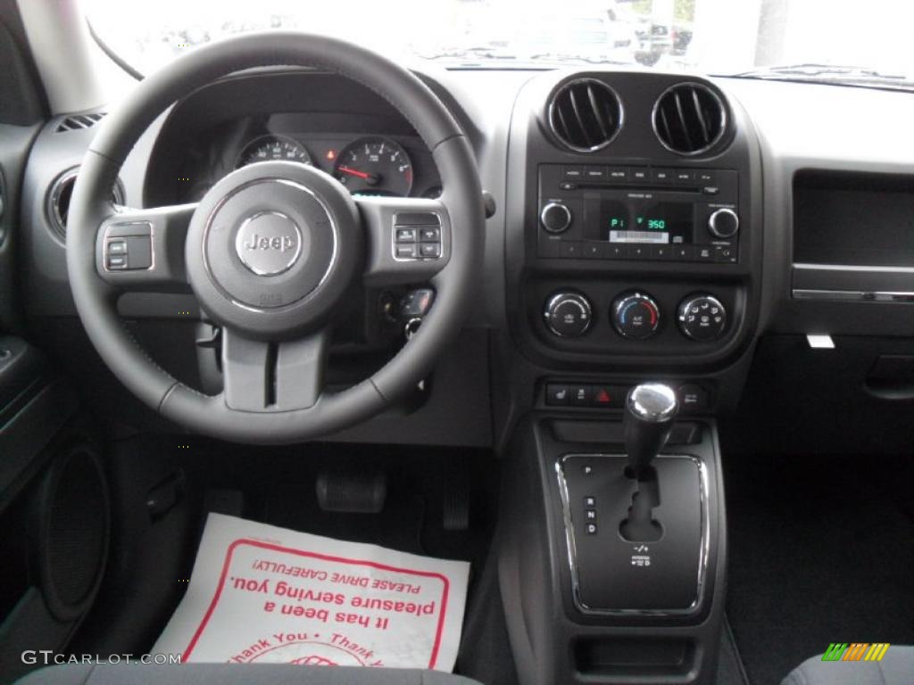 2011 Jeep Patriot Latitude Dark Slate Gray Dashboard Photo #39182695