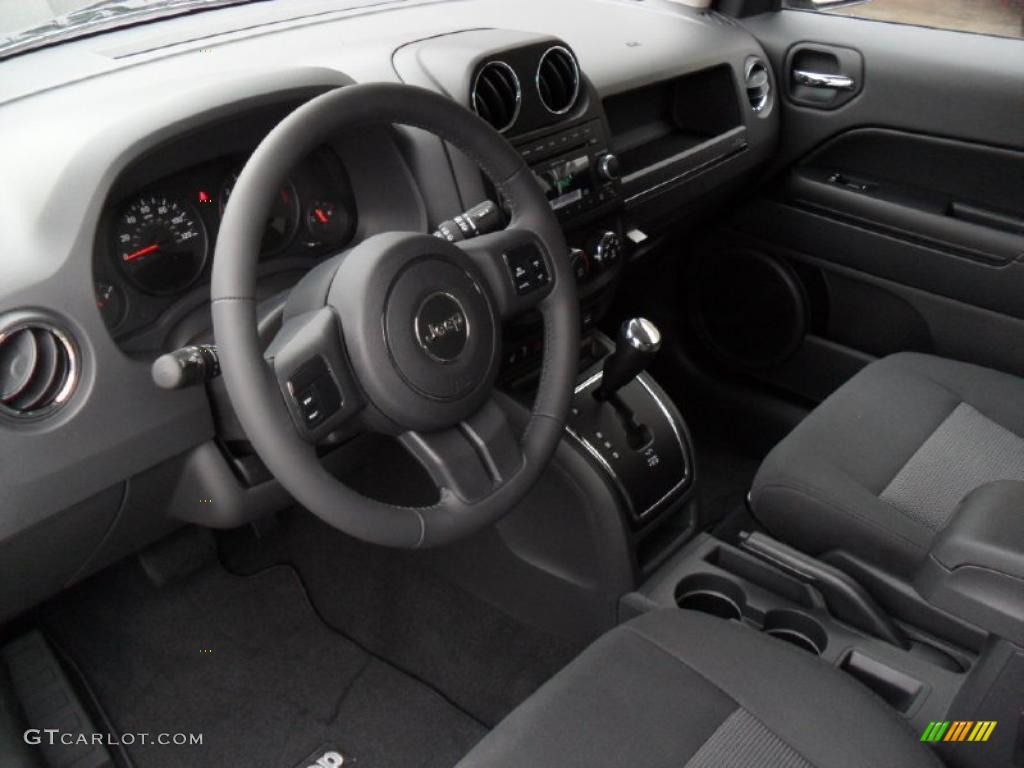 Dark Slate Gray Interior 2011 Jeep Patriot Latitude Photo #39182859