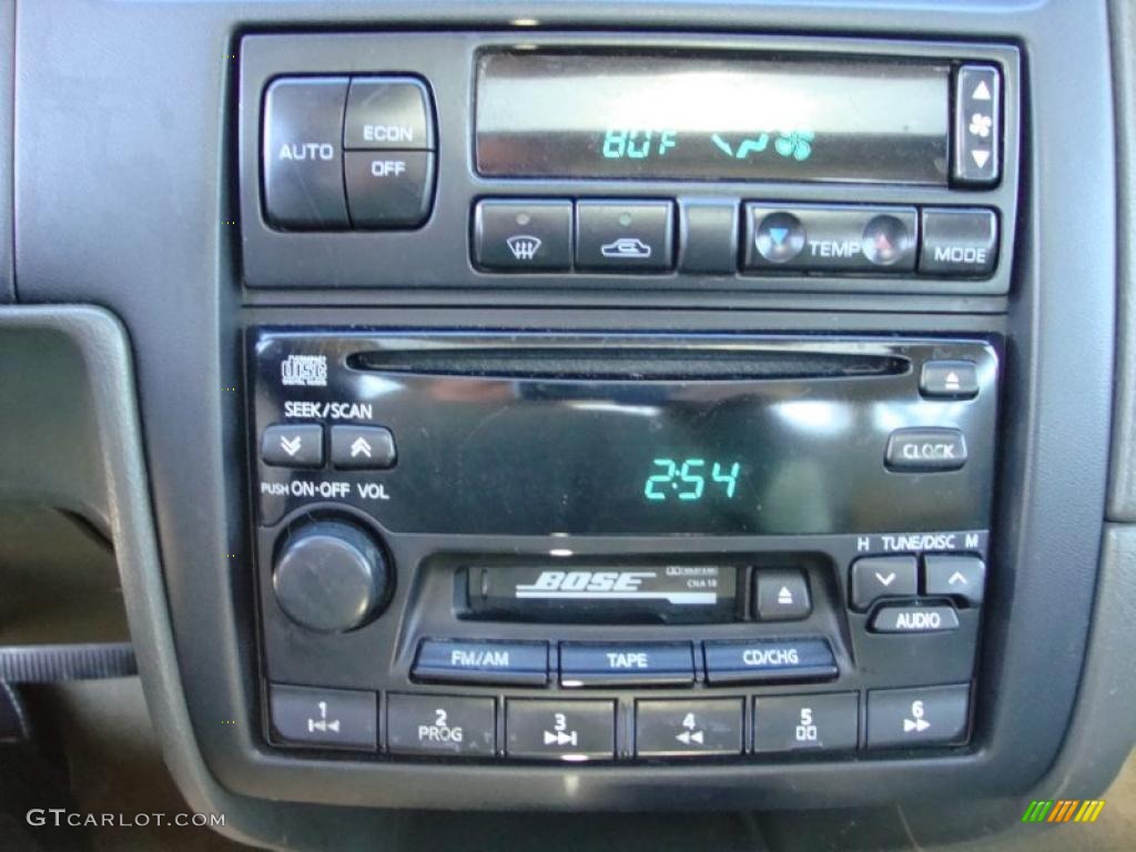2002 Infiniti G 20 Sedan Controls Photo #39183327