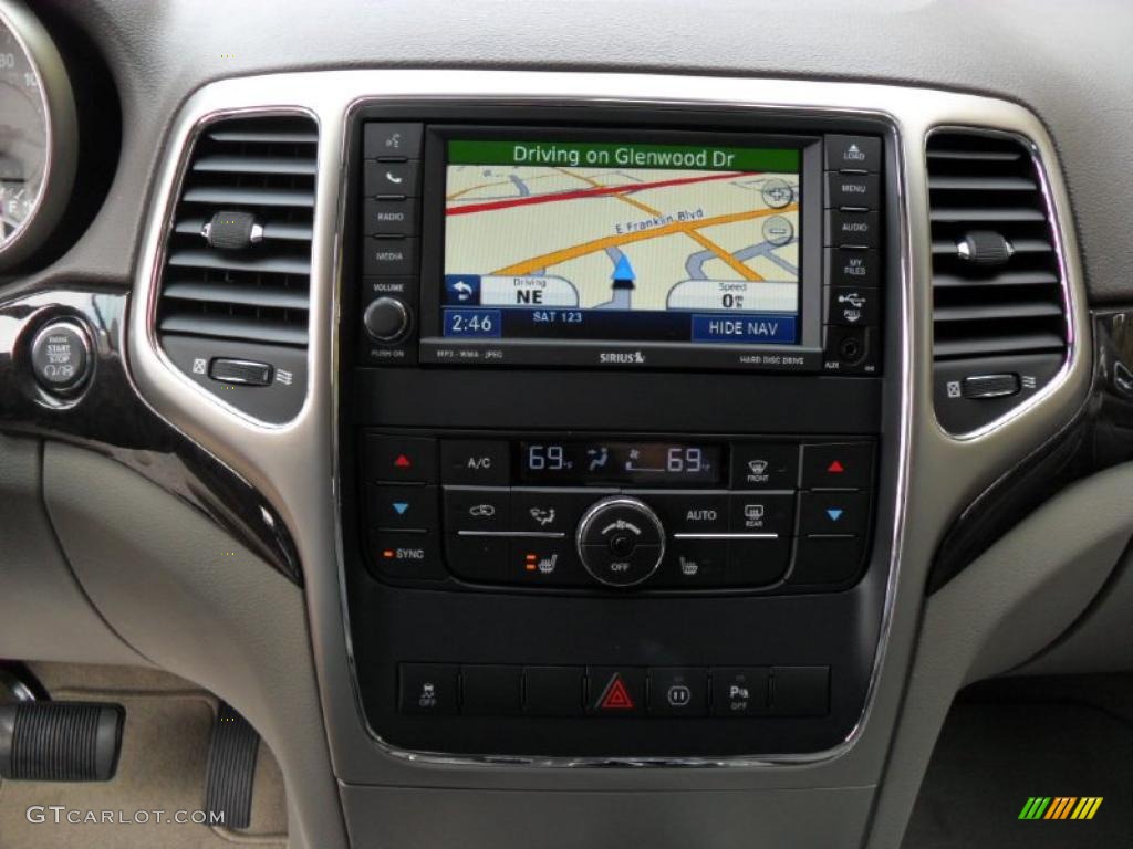 2011 Grand Cherokee Laredo X Package 4x4 - Inferno Red Crystal Pearl / Dark Graystone/Medium Graystone photo #11