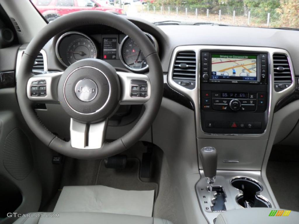 2011 Grand Cherokee Laredo X Package 4x4 - Inferno Red Crystal Pearl / Dark Graystone/Medium Graystone photo #15