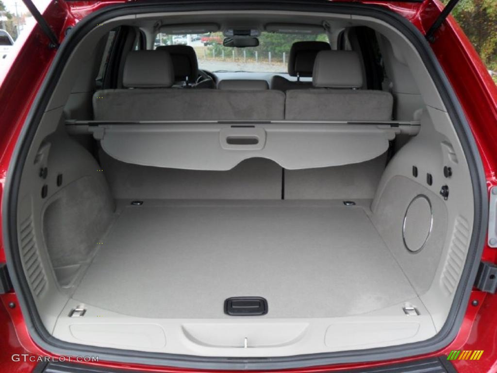 2011 Grand Cherokee Laredo X Package 4x4 - Inferno Red Crystal Pearl / Dark Graystone/Medium Graystone photo #17