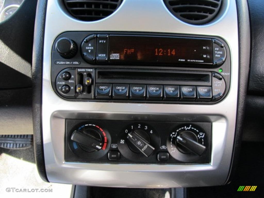 2004 Chrysler Sebring Coupe Controls Photo #39185507