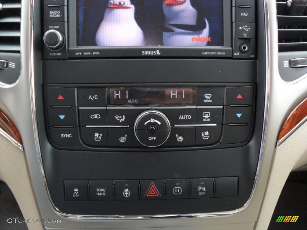 2011 Jeep Grand Cherokee Overland 4x4 Controls Photo #39186155
