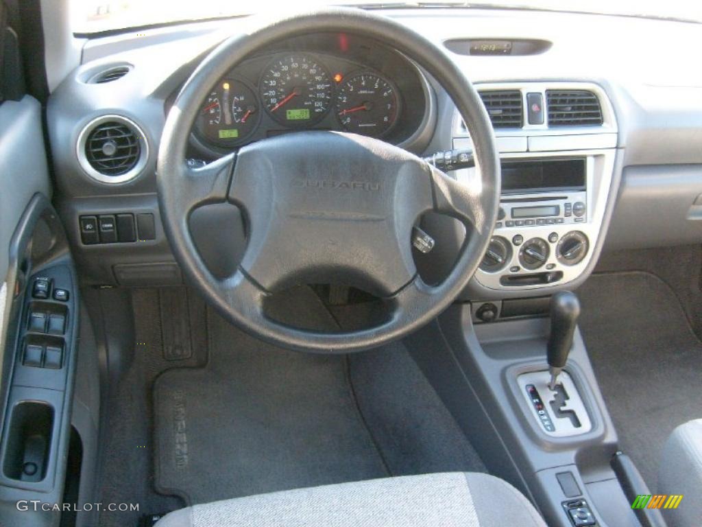 Gray Interior 2004 Subaru Impreza Outback Sport Wagon Photo #39189127