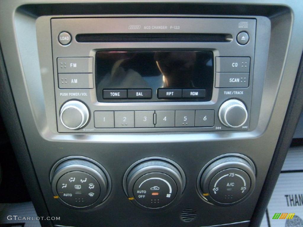 2006 Subaru Impreza WRX Wagon Controls Photo #39189863