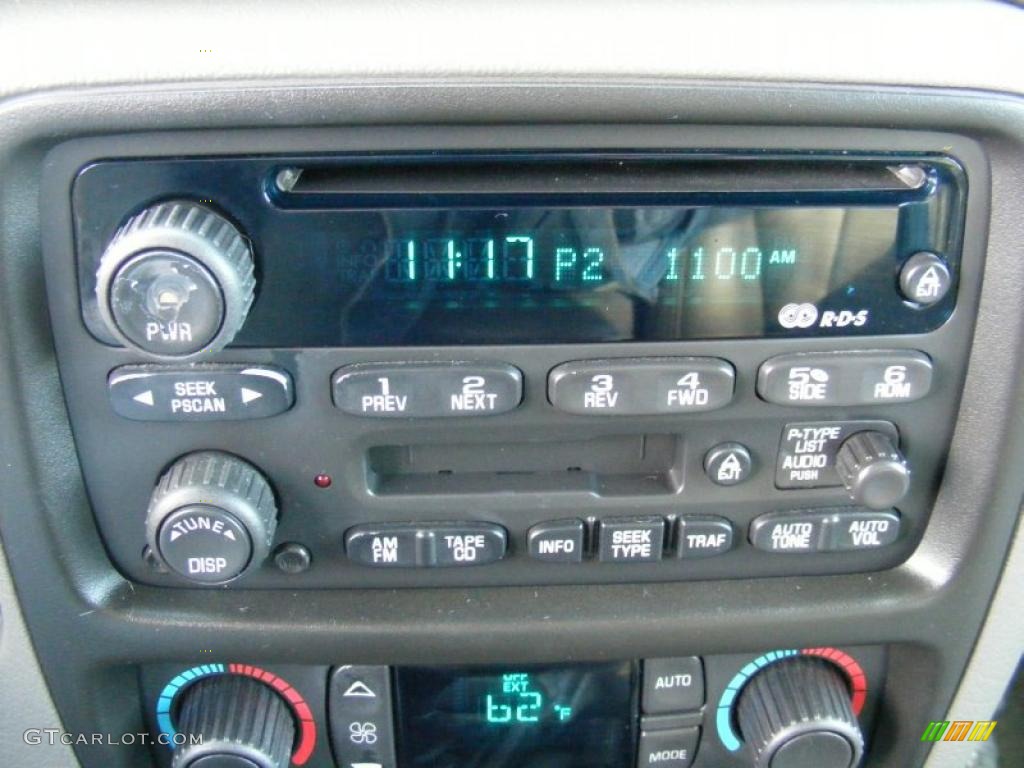2002 Chevrolet TrailBlazer EXT LT 4x4 Controls Photo #39189959