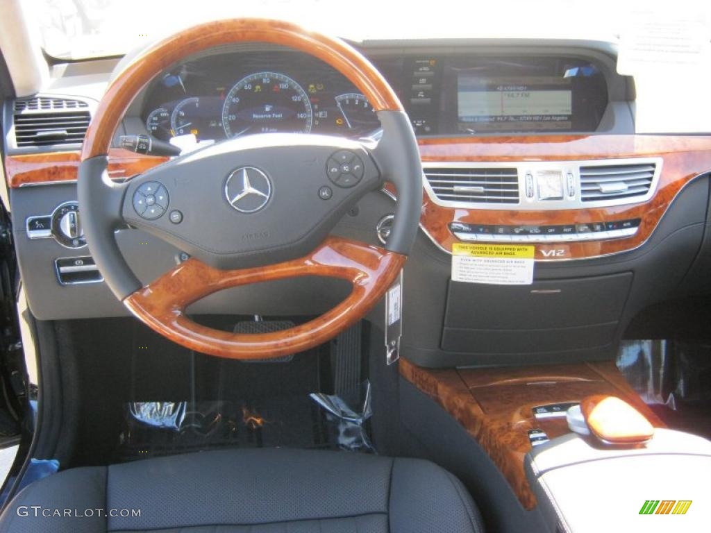2010 Mercedes-Benz S 600 Sedan Black Dashboard Photo #39192855