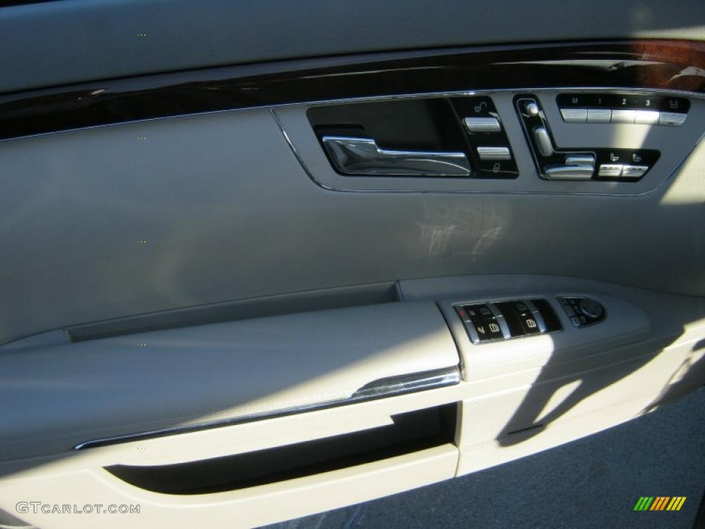 2011 S 550 Sedan - Paladium Silver Metallic / Grey/Dark Grey photo #3