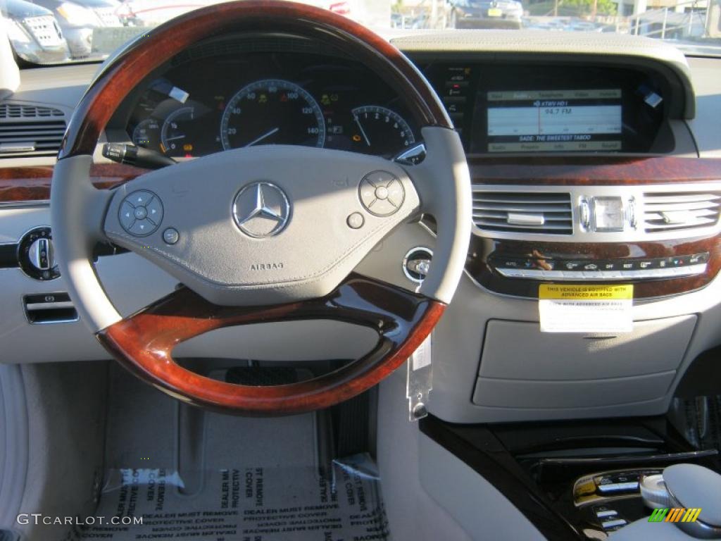 2011 Mercedes-Benz S 550 Sedan Grey/Dark Grey Dashboard Photo #39193211