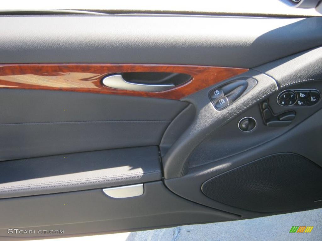 2011 Mercedes-Benz SL 550 Roadster Black Door Panel Photo #39193375