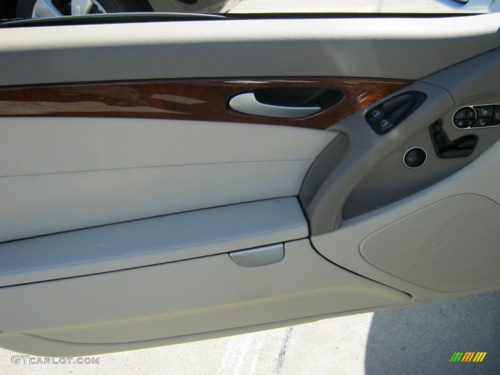 2011 Mercedes-Benz SL 550 Roadster Stone Door Panel Photo #39193559