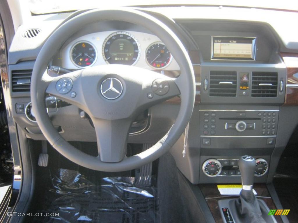 2011 Mercedes-Benz GLK 350 Black Dashboard Photo #39193863