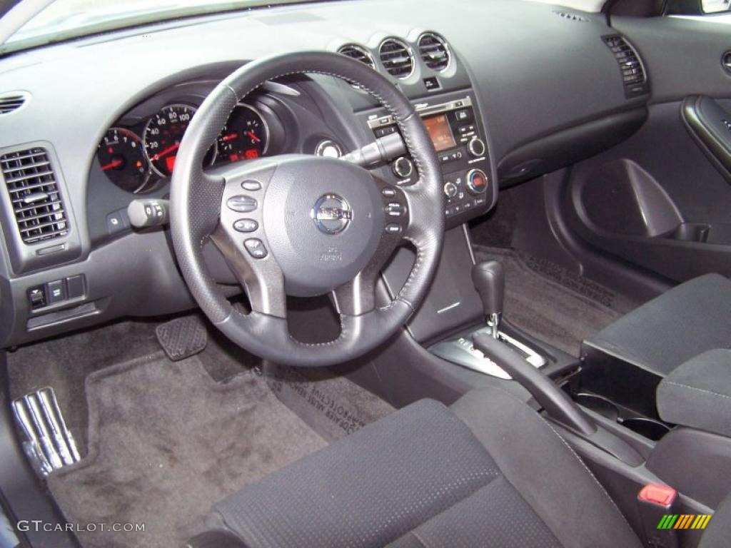 Charcoal Interior 2010 Nissan Altima 2.5 S Coupe Photo #39194375