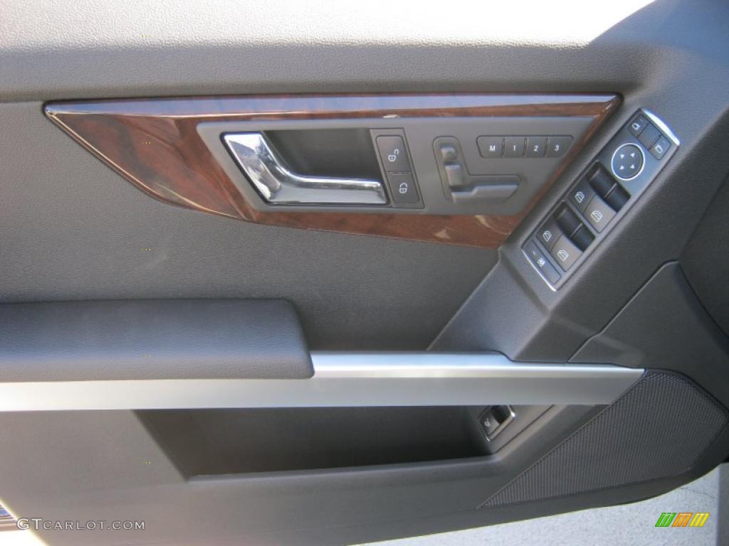 2011 Mercedes-Benz GLK 350 4Matic Black Door Panel Photo #39194575