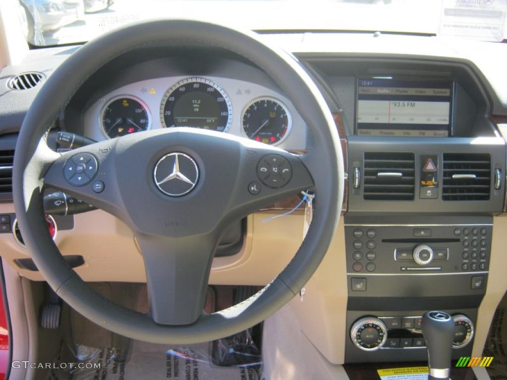 2011 Mercedes-Benz GLK 350 4Matic Almond/Black Dashboard Photo #39194787
